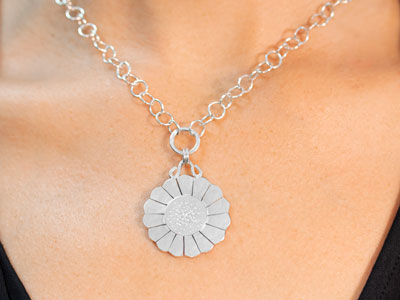 Cooksongold X Argent College       Sterling Silver Stamped Flower     Necklace Project - Standard Image - 3